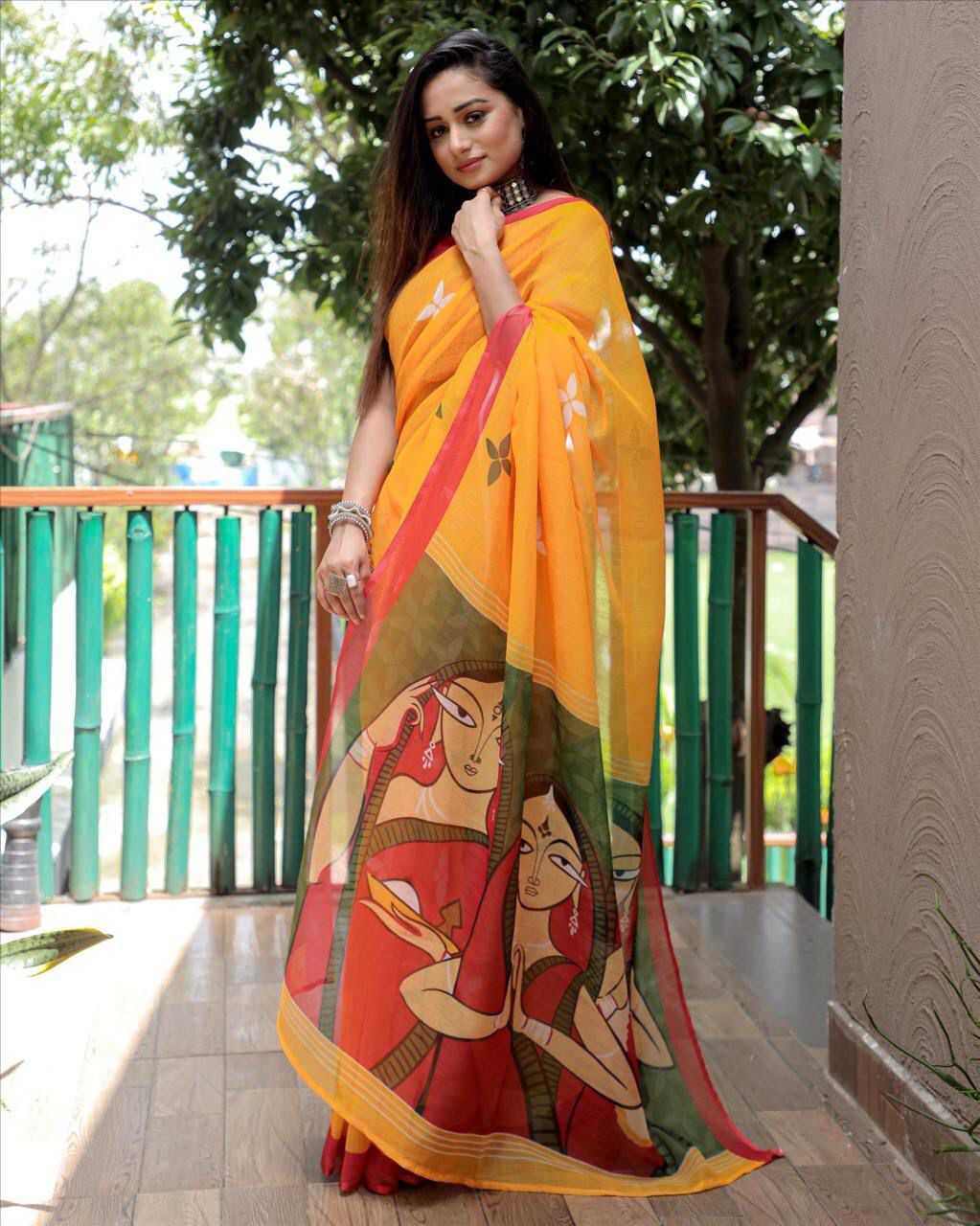 New launching Beautiful Combination Of Digital Print In Soft Lilen Fabric Pattern Sari for women