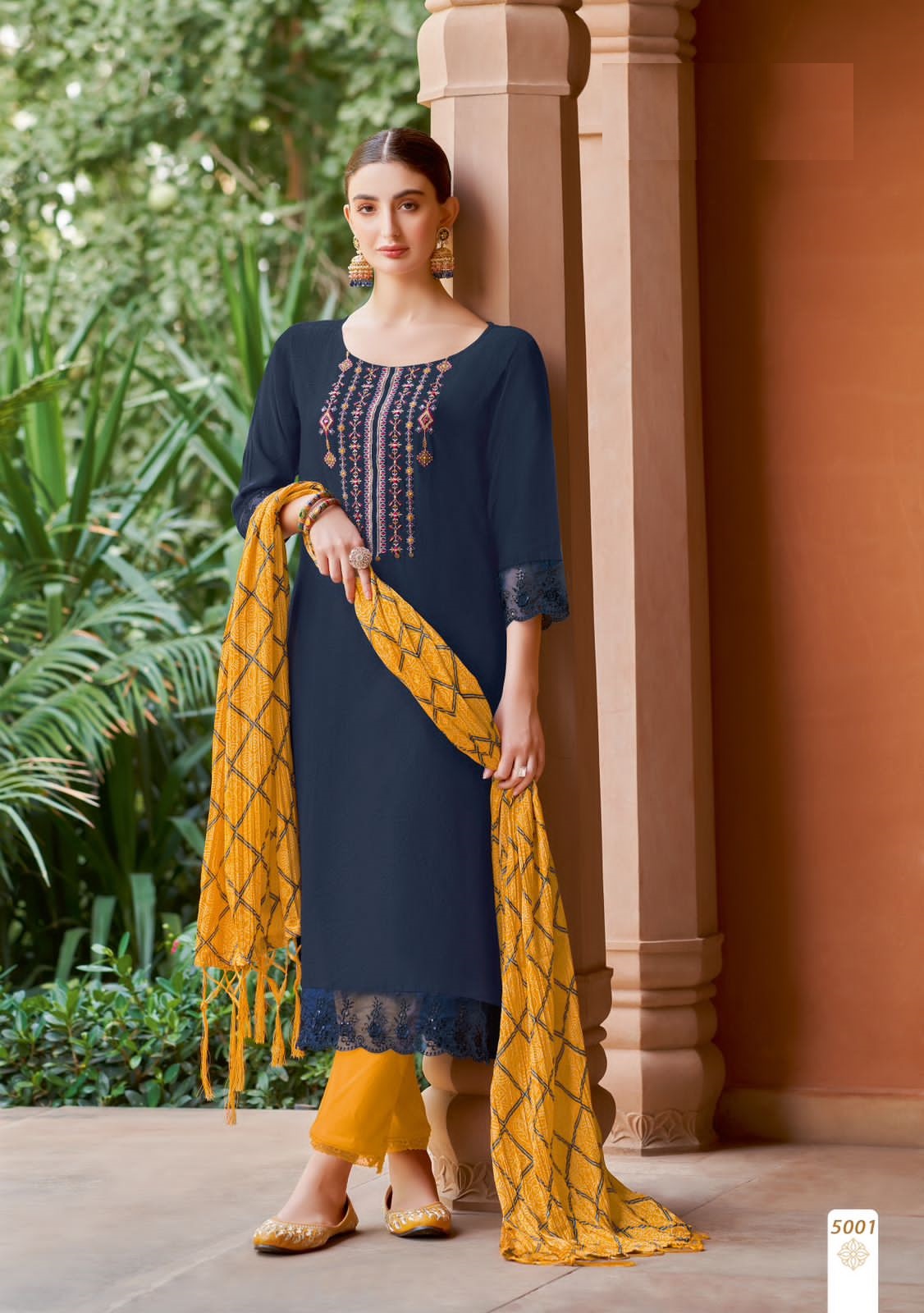 New Viscose Weaving with Embroidery and Handwork with Chi-non Bandhani dupatta Kurtis set for women